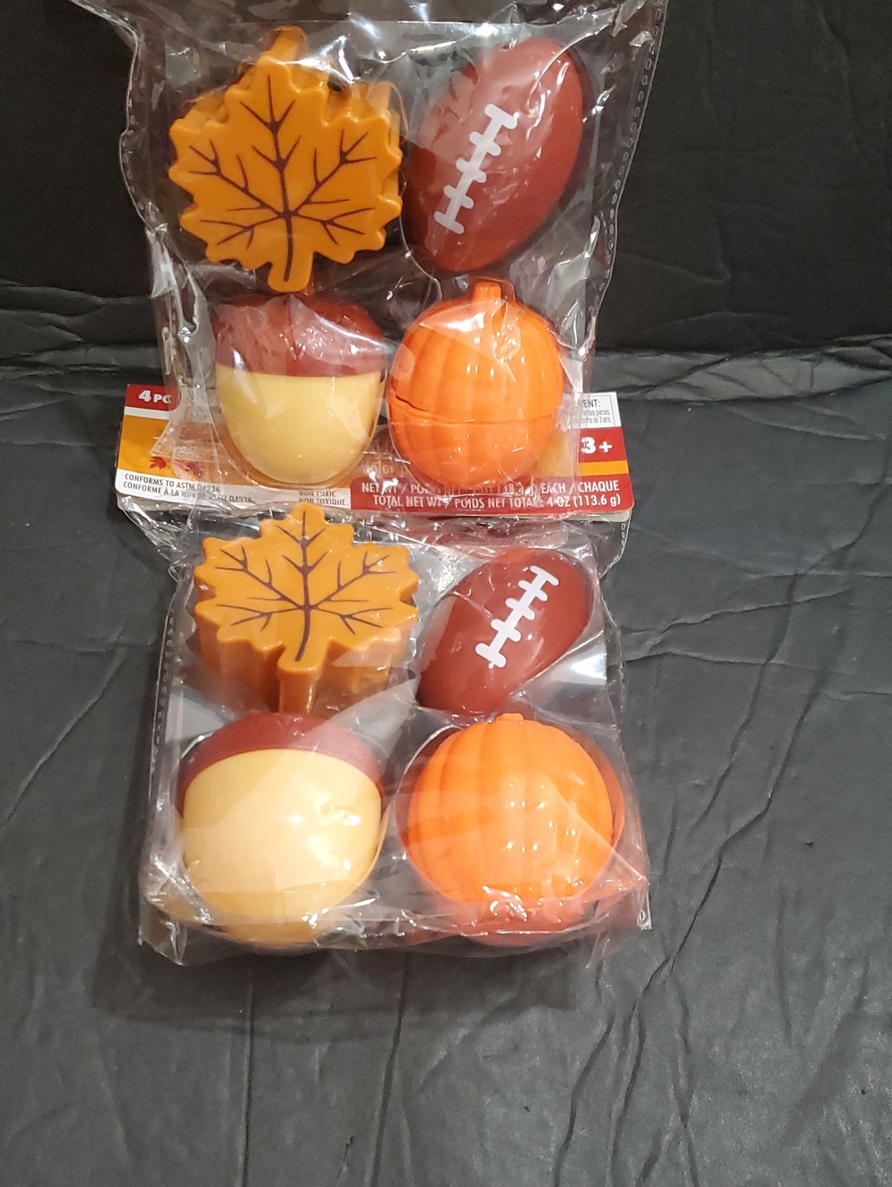 8piece scented play dough in Fall leaf Football Pumpkin Acorn cases brand new